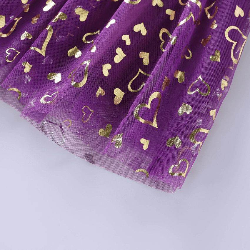 Deguisement licorne robe de fete violette jupon avec des coeurs dorés