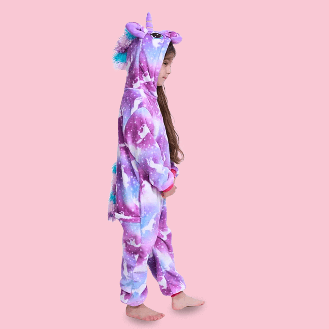 Kigurumi yugure pyjama licorne violet enfant de profil