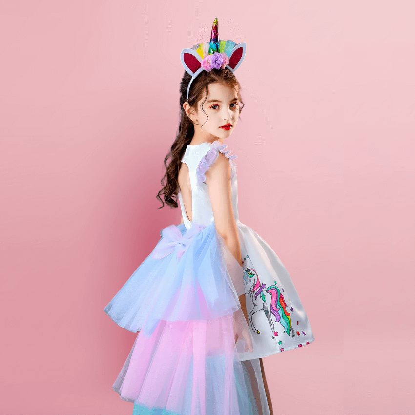 Déguisement licorne: robe longue traine Ma Petite Licorne Robe de princesse